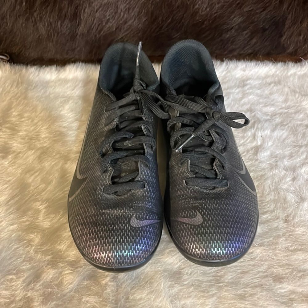 Nike shoes 5.5 (4120)